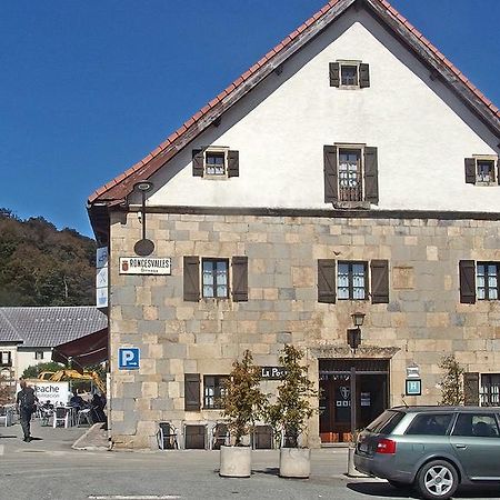Posada De Roncesvalles Buitenkant foto