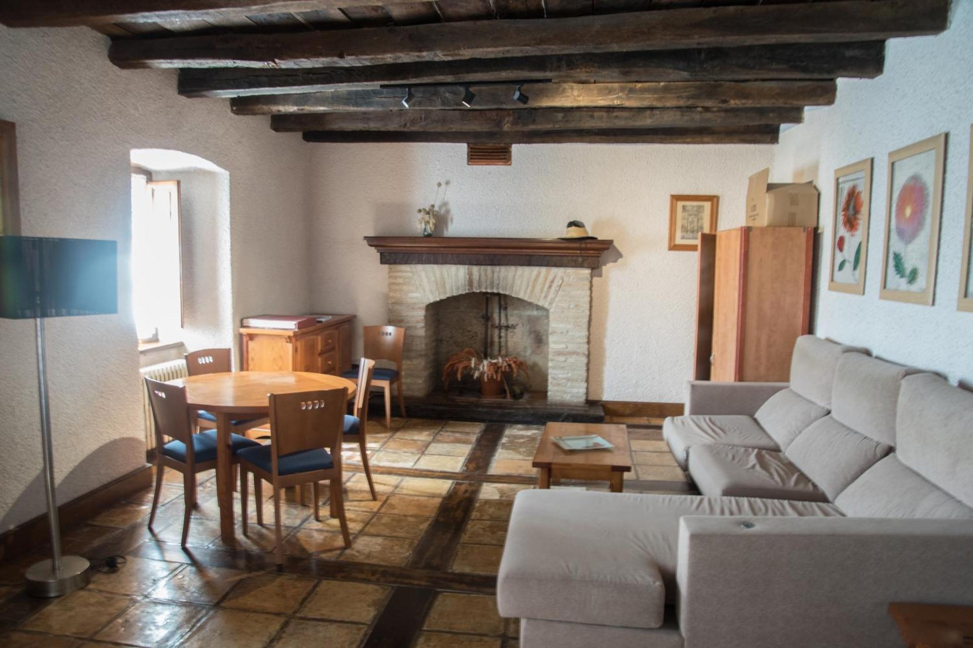 Posada De Roncesvalles Buitenkant foto