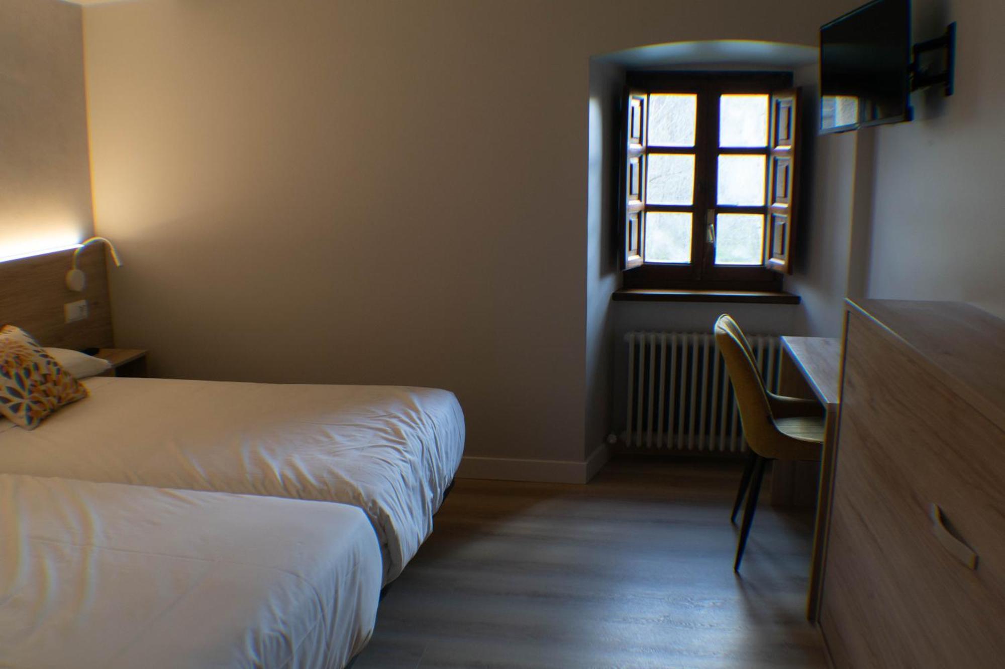 Posada De Roncesvalles Buitenkant foto