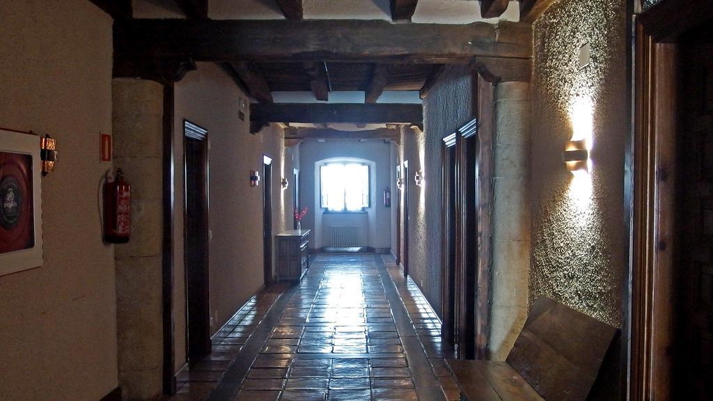 Posada De Roncesvalles Buitenkant foto